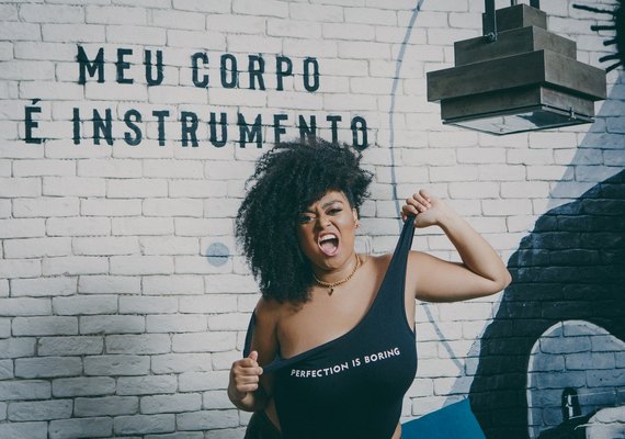 Alagoana Rízia, do BBB19, expõe seu processo de aceitação do corpo e cita lição do reality