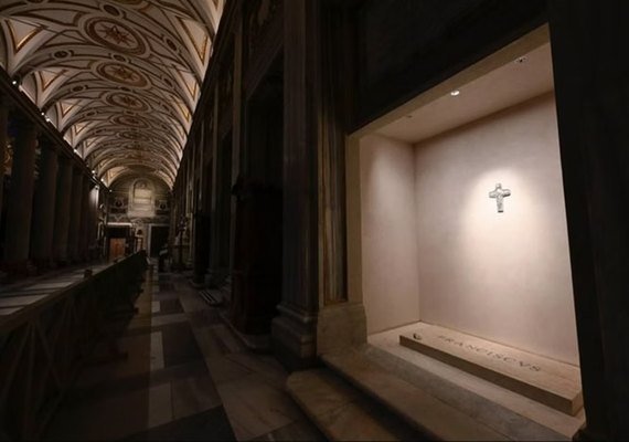 Visitação ao túmulo do papa Francisco é aberta ao público