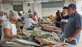 Semana ﻿Santa impulsiona economia com venda de peixes em Maceió