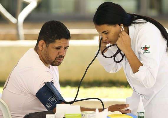 Campanha alerta sobre os riscos da pressão alta