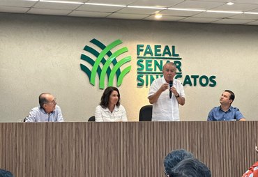 Fornecedores de cana-de-açúcar de Alagoas se reúnem com ministro da Agricultura