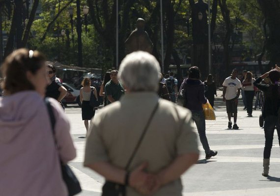 População brasileira deve chegar a 233,2 milhões em 2047, diz IBGE