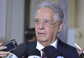 Ex-presidente FHC fratura o fêmur e é internado em São Paulo