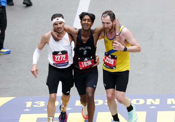 Brasileiro ganha destaque mundial por gesto de empatia na Maratona de Boston