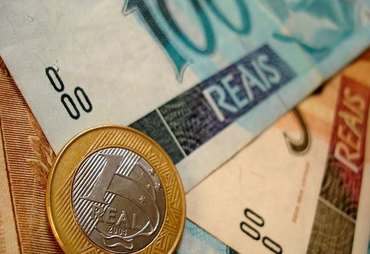 Isenção do IR e Bolsa Família podem aumentar renda em 4,2% em 2026, estima XP