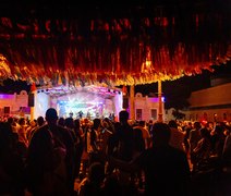 Bairro do Jaraguá vira palco do carnaval maceioense