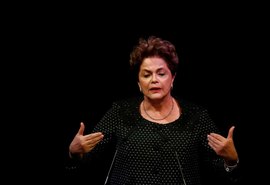 Lula pede a Dilma que tenha ‘força’ em carta por seu aniversário