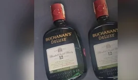 Funcionário é preso após furtar 30 garrafas de uísque em Maceió