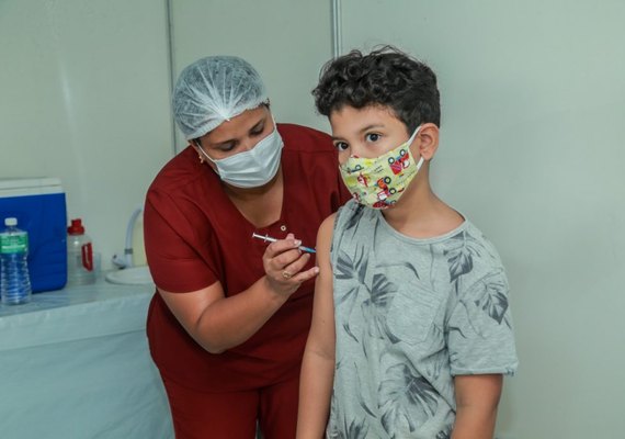 Mais de duas mil crianças já estão vacinadas contra Covid-19 em Penedo