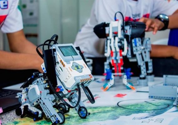 Comunidade de Bebedouro recebe aulas de robótica