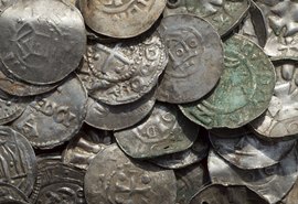 Maior tesouro de moedas de prata da era viking é encontrado na Finlândia