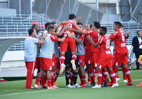 CRB está motivado e terá novidades no jogo de domingo