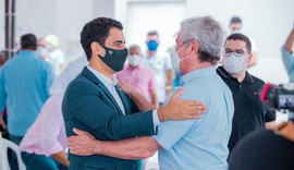 Collor e JHC trocam elogios em encontro no Benedito Bentes
