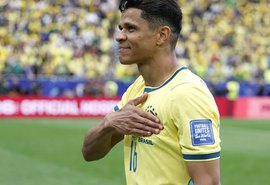 Douglas Santos leva experiência do ouro olímpico para busca do hexa