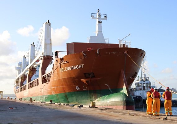 Mineração Vale Verde inicia transporte de minérios pelo porto de Maceió