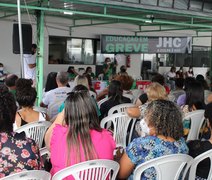 Após 36 dias, servidores da educação de Maceió encerram greve