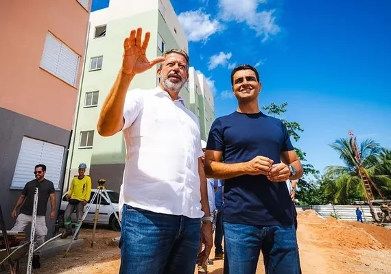 JHC embaralha o jogo e pode tirar Arthur Lira do páreo para o Senado
