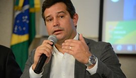 Secretário Maurício Quintella alerta para golpes pedindo dinheiro por telefone