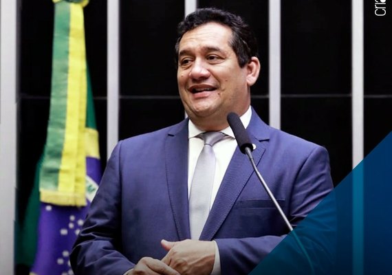 Deputado cobra ao prefeito Luciano Barbosa o reajuste salarial de professores