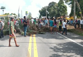 Moradores de Atalaia interditam BR-316 após ficar sem energia a mais de 24 horas
