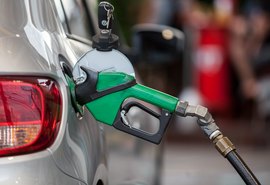 Petrobras reduz preço da gasolina nas refinarias pelo 4º dia seguido