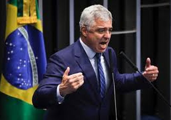 Senador ameaça deixar PSL se Bolsonaro voltar ao partido