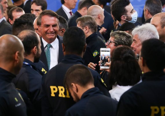 Policiais federais devem ter reajuste até 2022, diz presidente