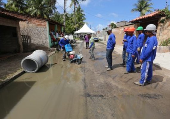 Prefeitura inicia drenagem na Ilha de Santa Rita