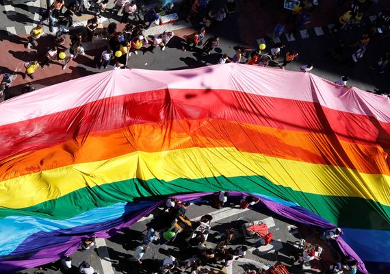 Conselho reduz de 21 para 18 anos idade mínima para mudança de sexo