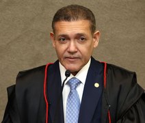 Nunes Marques pede parecer da PGR sobre revisão da condenação de Bolsonaro