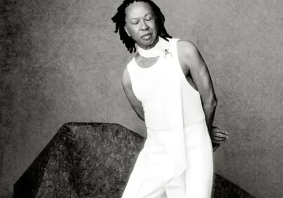 Djavan anuncia turnê comemorativa de 50 anos com shows em 11 capitais em 2026