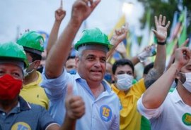 Alfredo Gaspar participa de caravana no Benedito Bentes