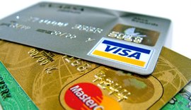 Instituições aumentam valor de anuidade de cartão de crédito