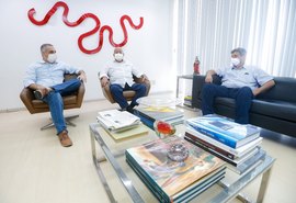 Em reunião, Alfredo Gaspar e FIEA discutem retomada econômica em AL