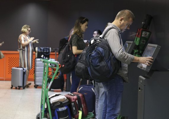 Senado aprova volta do despacho gratuito de bagagem