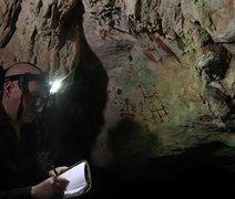 Marcas de mãos de 67.800 anos na Indonésia desafiam cronologia da arte humana