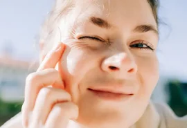 Tomar colágeno melhora pele, mas não evita rugas, diz estudo