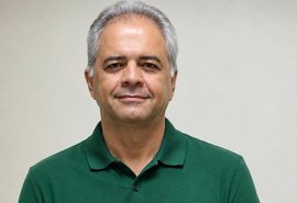 Sílvio Camelo leva para a campanha proposta de valorização dos profissionais da educação