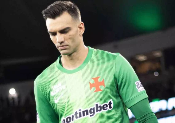 Após goleada, Vasco vê risco de rebaixamento aumentar; confira:
