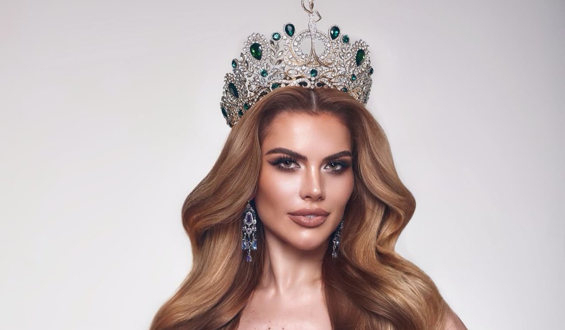 Miss Grand Brasil 2026, Paula Assunção, embarca rumo à Tailândia em busca da coroa para o Brasil