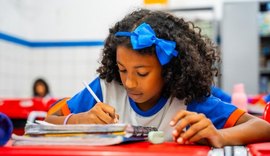 Maceió atinge 50% e registra avanço histórico na alfabetização