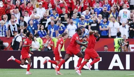 Canadá arranca empate contra Bósnia e conquista primeiro ponto em Copas