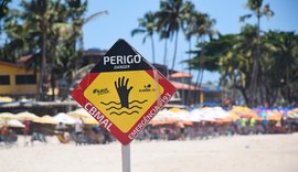 Turista vítima de afogamento é resgatado por guarda-vidas na Praia da Sereia