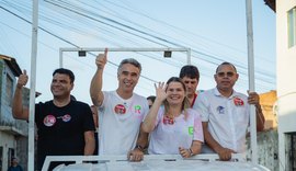 Rafael Brito e Gaby Ronalsa realizam caravana e caminhada no Jacintinho