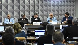 Ex-presidente do INSS se nega a responder perguntas de relator da CPI 