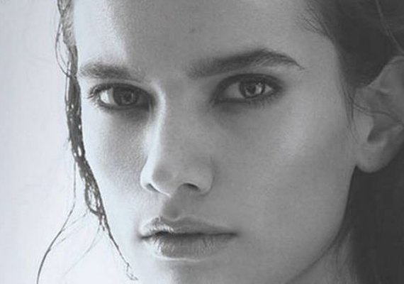 Modelo alagoana encontrada no Rio de Janeiro faz críticas à família