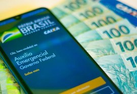Trabalhadores nascidos em abril podem sacar auxílio emergencial