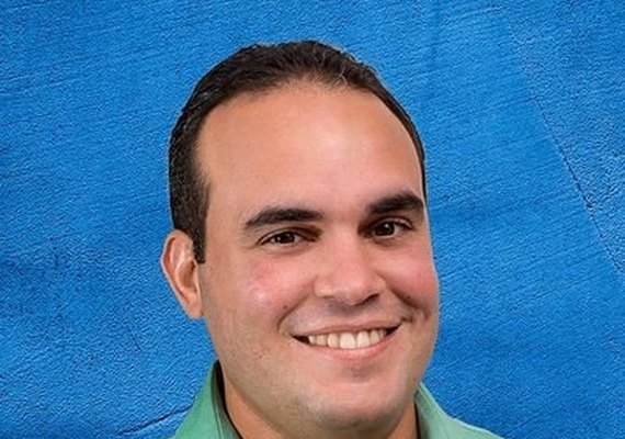 Davi Maia seleciona vagas para seu gabinete através de instituto