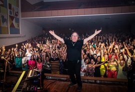 Guilherme Arantes emociona público na abertura do Festival de Música de Penedo