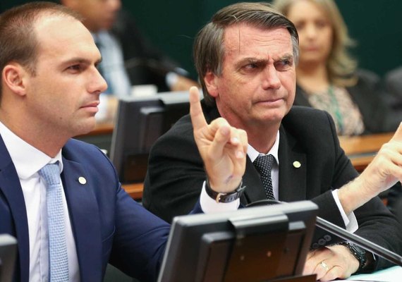 Decisão que já barrou enteado de Lula pode afetar filhos de Bolsonaro